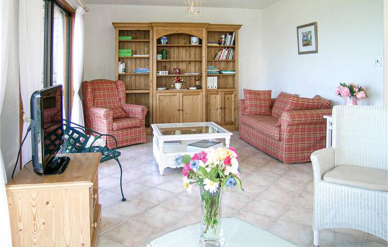 Garden Apartment near Trélévern - 140sqm in Trélévern, Côte de Granit Rose