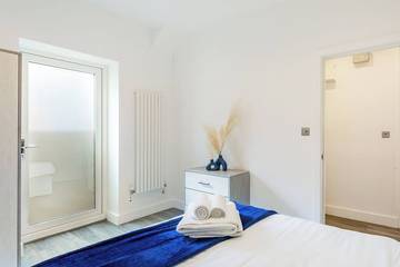 Cottage for 6 Guests in Camden, London, Picture 2