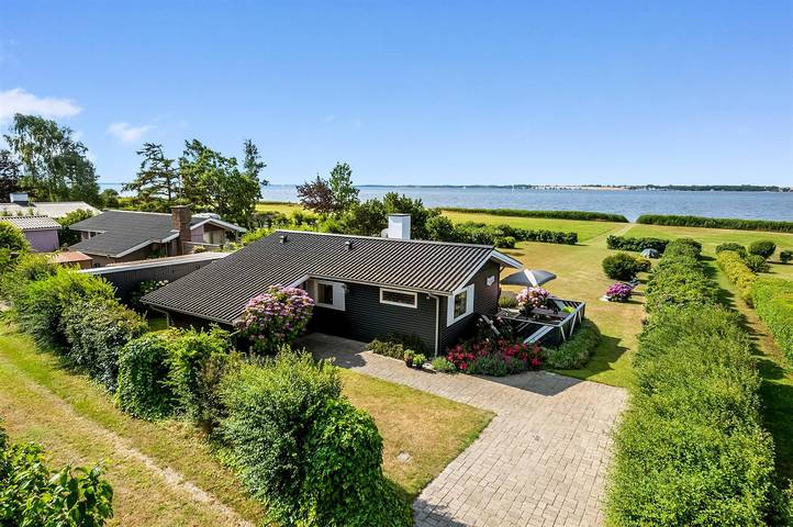 Ferienhaus für 6 Personen, mit Terrasse und Garten in Lolland