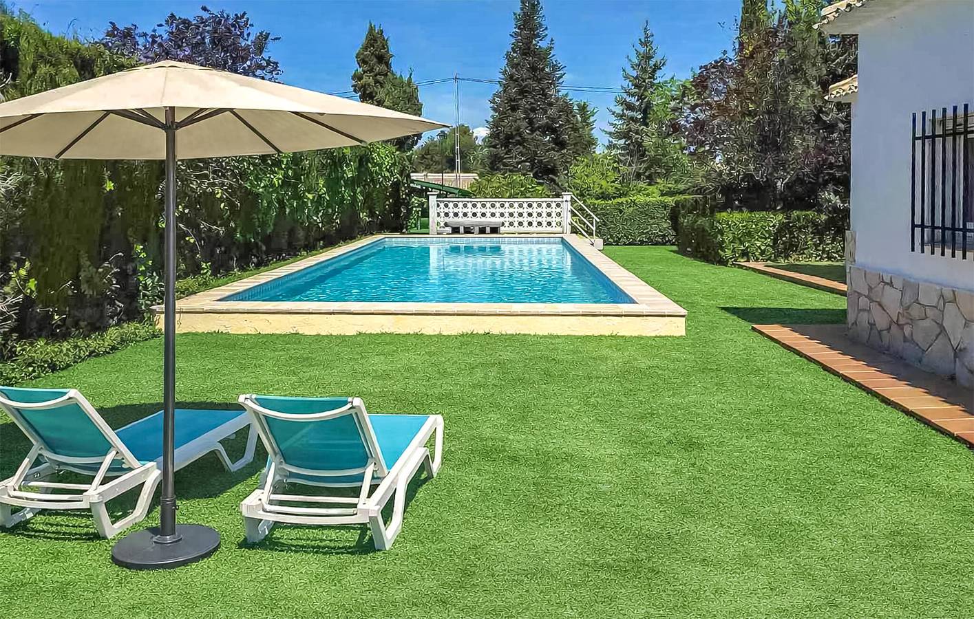 Charmant appartement de deux chambres avec piscine et terrasse près de Banyeres de Mariola in Banyeres de Mariola, Alicante l'intérieur des terres