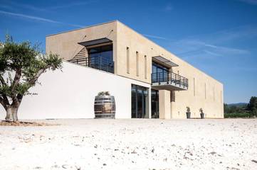 Gîte pour 3 personnes, avec jardin ainsi que vue et terrasse à Agel