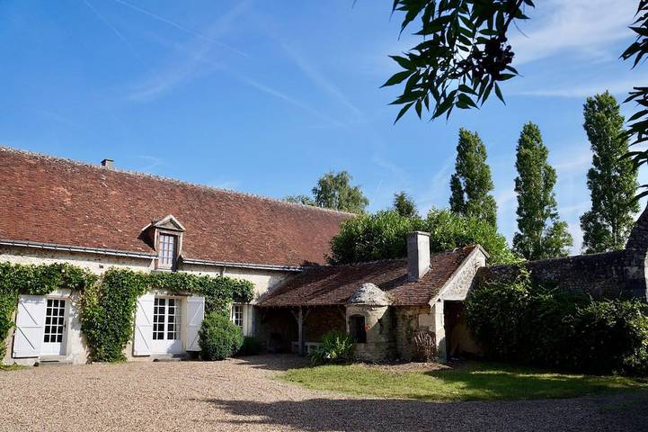 Gîte pour 5 personnes, avec jardin et terrasse à Genillé