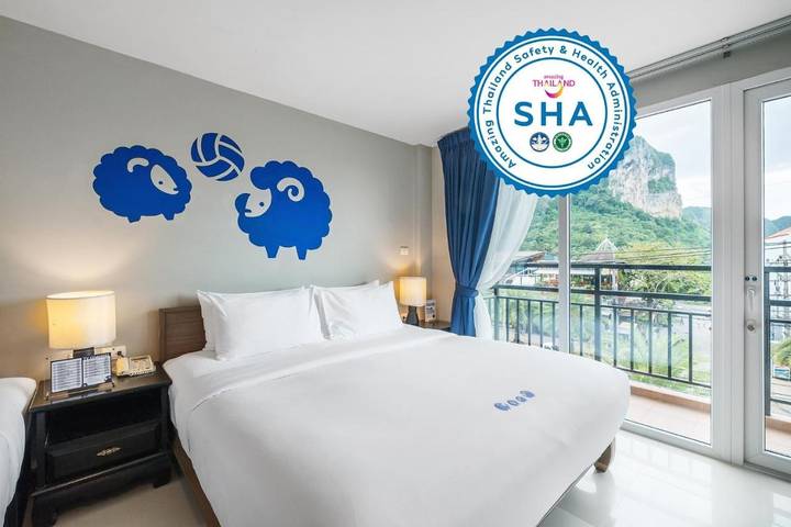 Hôtel pour 3 personnes, avec piscine et terrasse