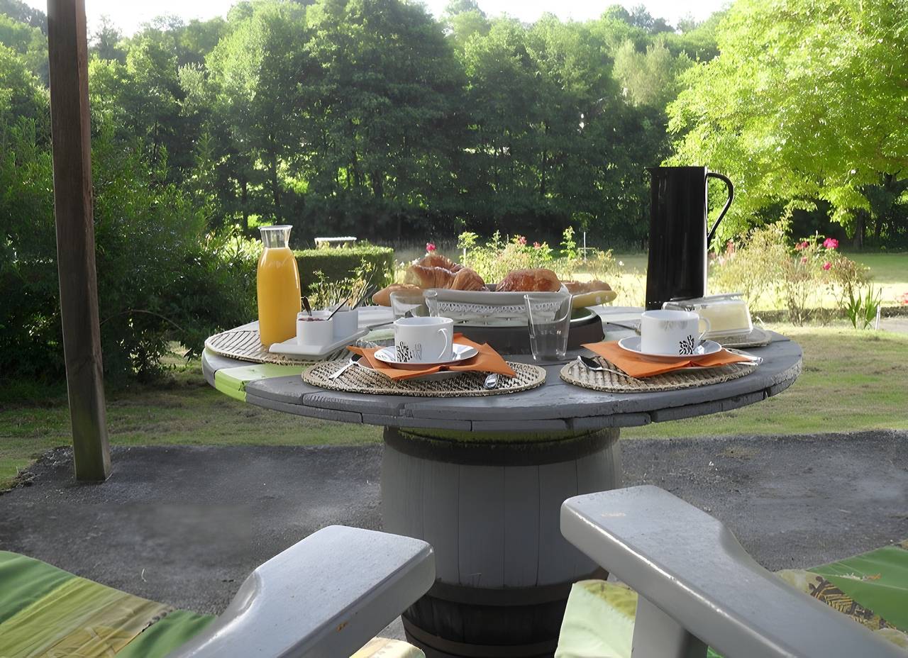 Maison d’hôtes « Karibu Normandy » avec terrasse partagée, jardin partagé et Wi-Fi in Saint-Désir, Région de Lisieux
