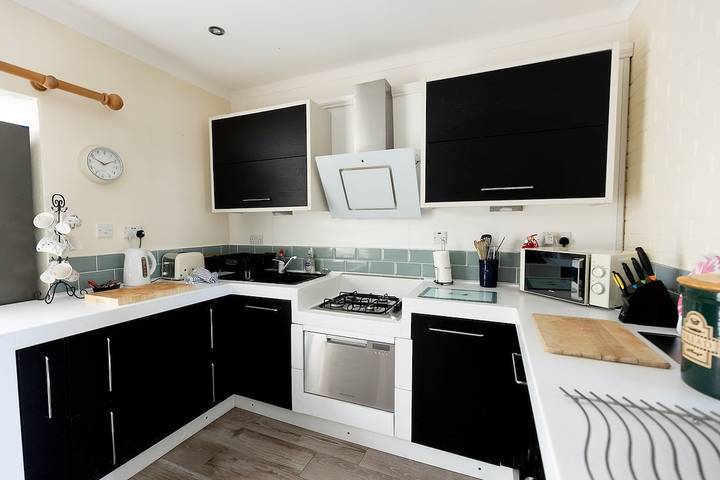Willow Cottage, 3 Bed Cottage, Penrhyn Bay in Penrhyn Bay, Conwy region
