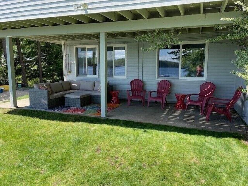 Lake Winnipesaukee Waterfront Beach & Dock in Moultonborough, Lake Winnipesaukee