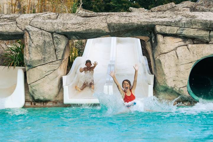 Tente pour 9 personnes, avec bassin pour enfant ainsi que sauna et jacuzzi en Bretagne - 2