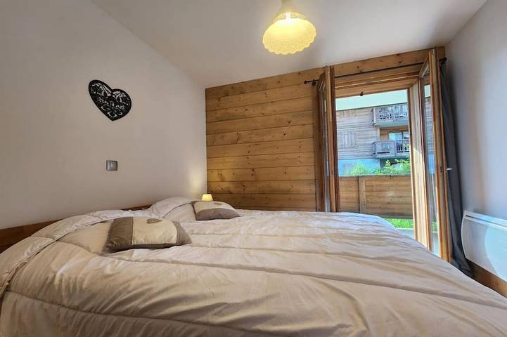 Gîte pour 4 personnes, avec piscine et balcon dans Office De Tourisme De Samoens - 2