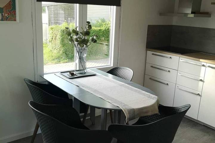 Chalet für 5 Personen, mit Garten und Pool