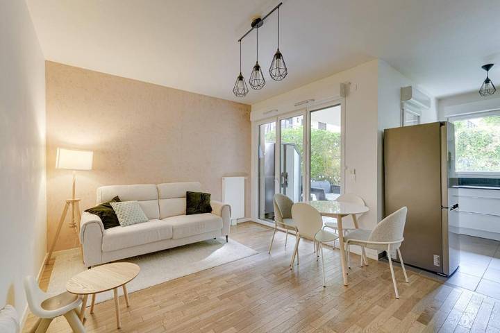 Appartement de vacances pour 6 personnes, avec Terrasse et Jardin à Joinville-le-Pont