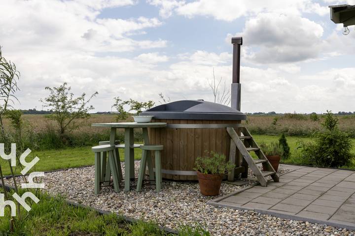 Gemütliches 7-Personen-Ferienhaus mit Whirlpool zwischen den Weiden in Zwolle in Zwolle, Regio Zwolle