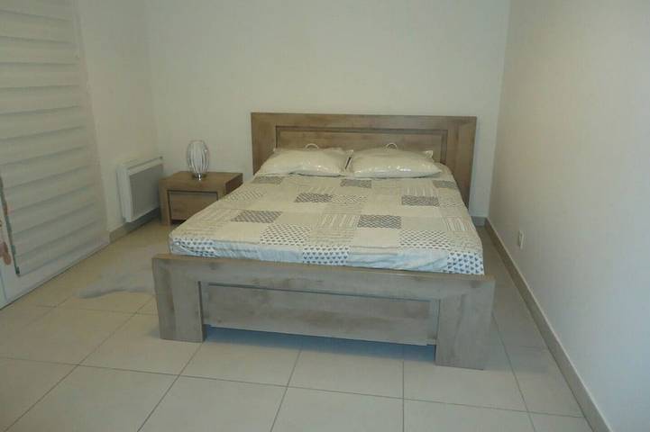 Gîte pour 4 personnes, avec terrasse et jardin à Puget-sur-Argens - 2