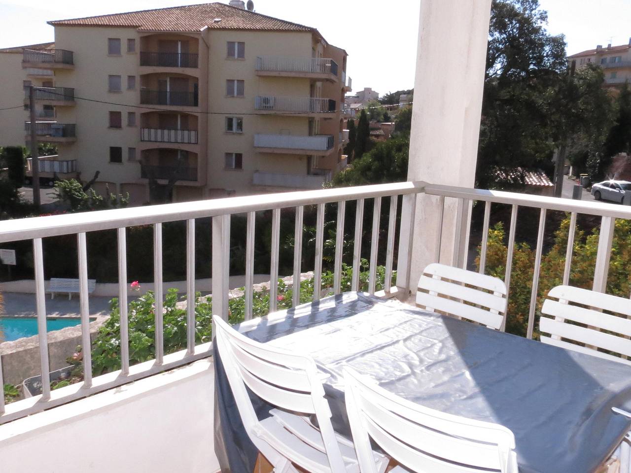 Apartamento entero, Apartamento 2 piezas con aire, garaje y piscina, cerca de comercios y playa, Sainte-Maxime in Sainte-Maxime, Region de Draguignan