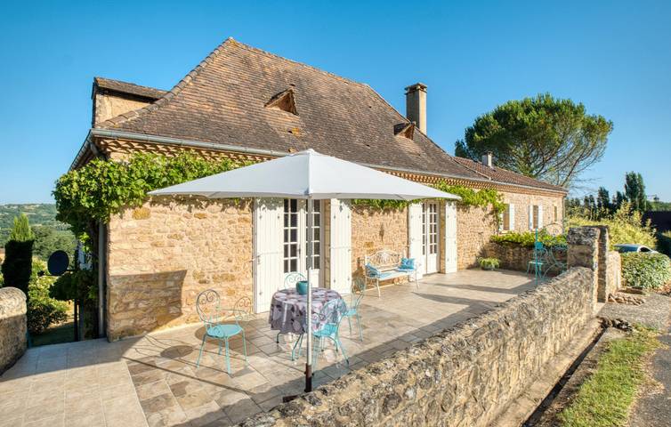 Location de vacances pour 6 personnes, avec piscine ainsi que terrasse et jardin à Marnac - 4