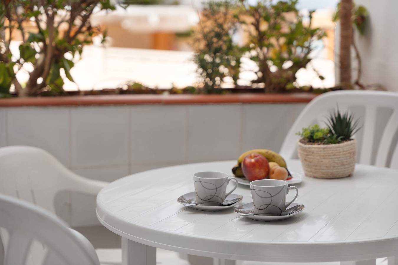 Entire apartment, Vacation Apartment 'Carpediem Playa La Arena' with Sea View, Shared Pool and Wi-Fi in Puerto de Santiago, Santiago del Teide