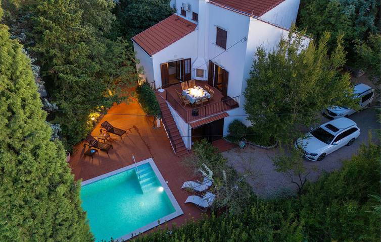 Ferienhaus für 10 Personen, mit Pool und Terrasse - 1