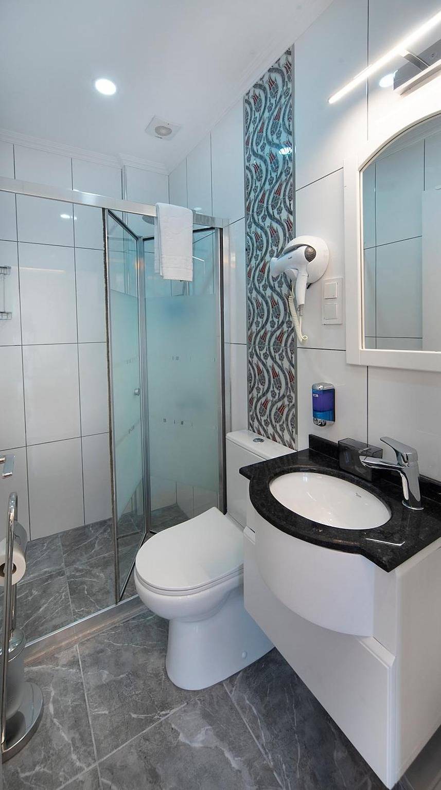 Lika Hotel - Belle chambre double ou lits jumeaux standard à Istanbul in Fatih, Şehsuvar Bey Mahallesi