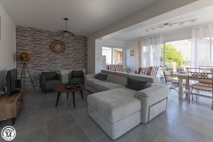 Gîte pour 6 personnes, avec jardin à Volvic - 4