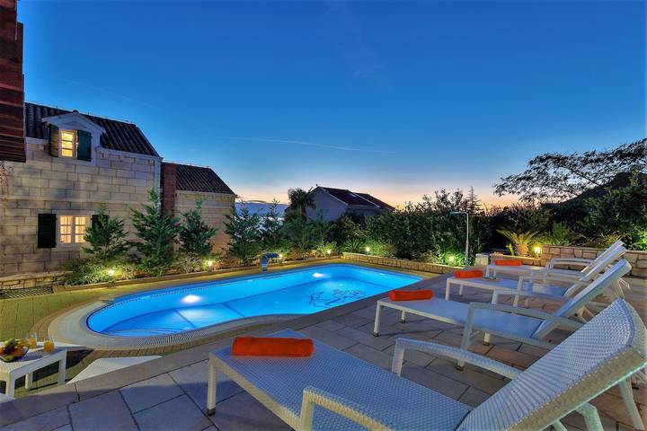 Villa für 8 Personen, mit Garten und Meerblick in Makarska - 4