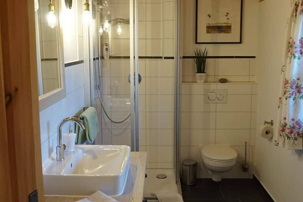 Apartamento inteiro, Vacation apartment Waldblick, 60 sqm, up to 4 persons in Amerang, Rosenheim (distrito)