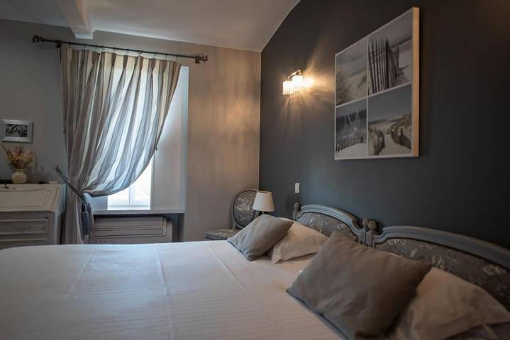 Hôtel pour 2 personnes, avec piscine et jardin à Saint-Médard-d'Eyrans - 2