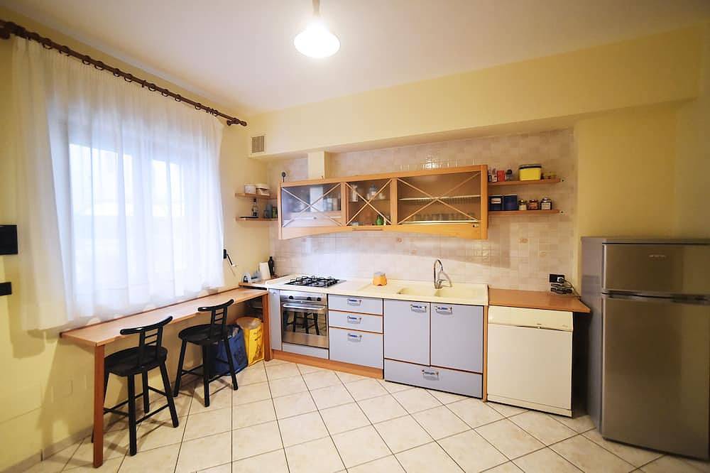 Apartamento entero, Hermosa casa de vacaciones en la zona central in Galípoli, Golfo de Tarento