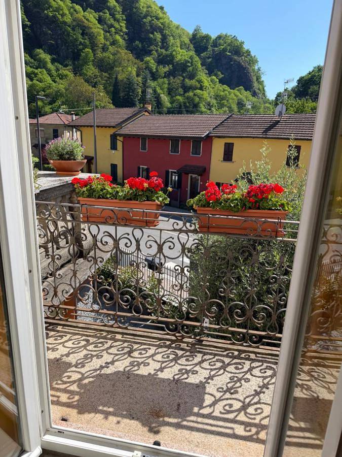 Gîte pour 2 personnes, avec vue et jardin, animaux acceptés à Gravellona Toce - 4