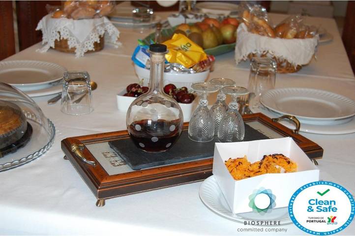 Location de vacances pour 2 personnes, avec piscine ainsi que vue et jardin à Abrantes - 3