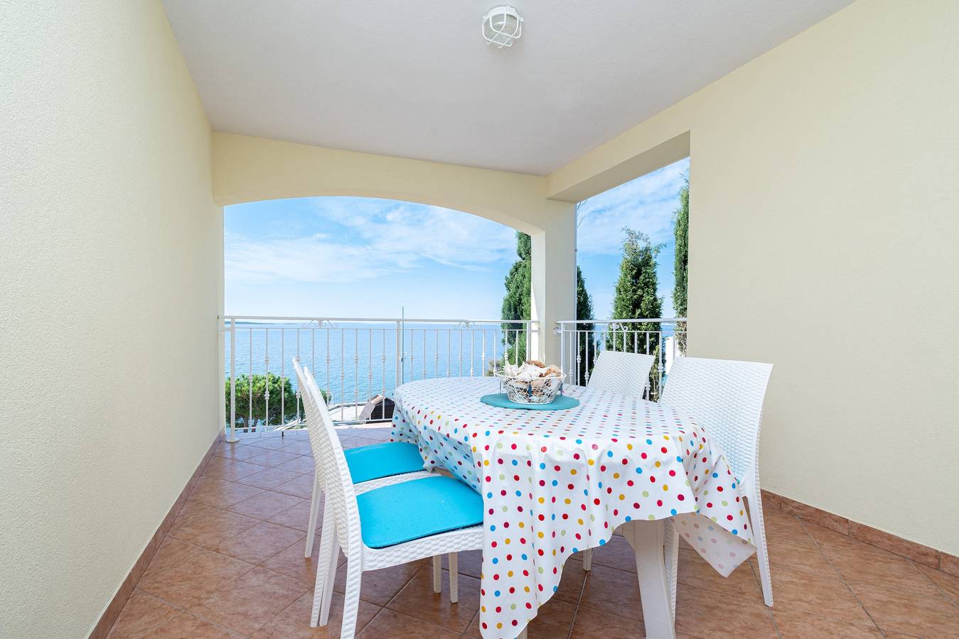 Entire apartment, One bedroom apartment near beach Mandre, Pag A-4092-d in Mandre, Pag Island