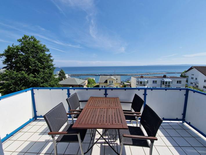 Apartament wakacyjny dla 4 osób, z widok na jezioro i balkon w Sassnitz