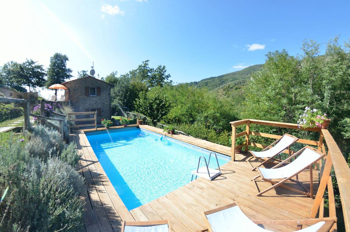 Bauernhaus für 6 Personen mit Pool in Pescia, Pistoia Provinz
