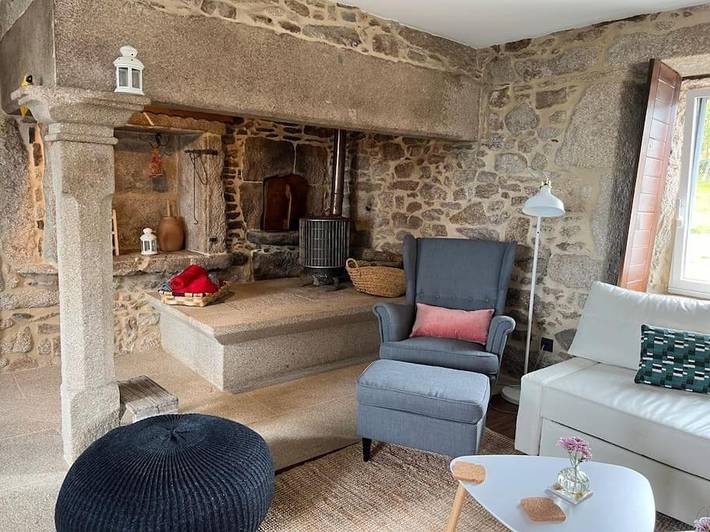 Casa rural para 10 personas, con vistas y jardín en Campo Lameiro