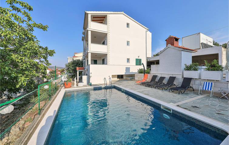 Apartament wakacyjny dla 8 osób, z Taras w Okrug Donji