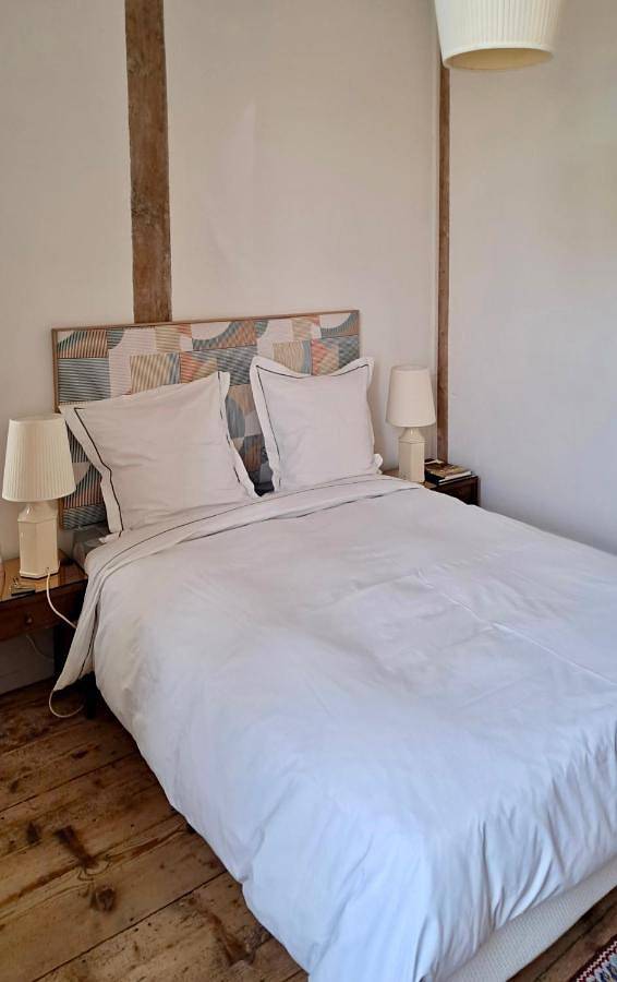 Double Room with Private Bathroom in Semur-en-Auxois, Région de Montbard