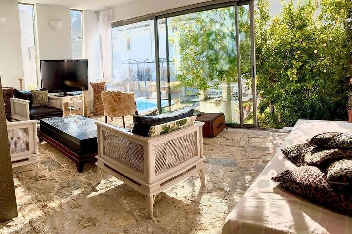 Ferienwohnung für 2 Personen, mit Pool und Balkon sowie Garten - 1