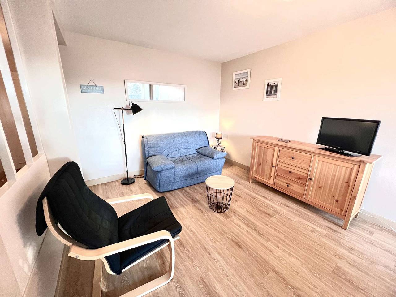 Entire apartment, Bright apartment with balcony, near beach and private parking in Bénodet in Bénodet, Quimper region