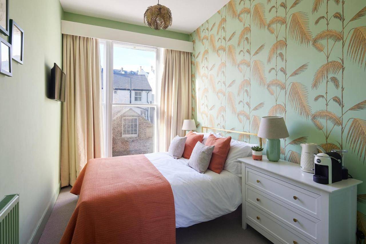 Double Room with Garden View in Hove, Brighton