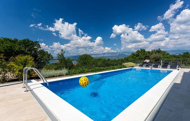 Villa pour 8 personnes, avec sauna ainsi que terrasse et jardin à Klimno - 3