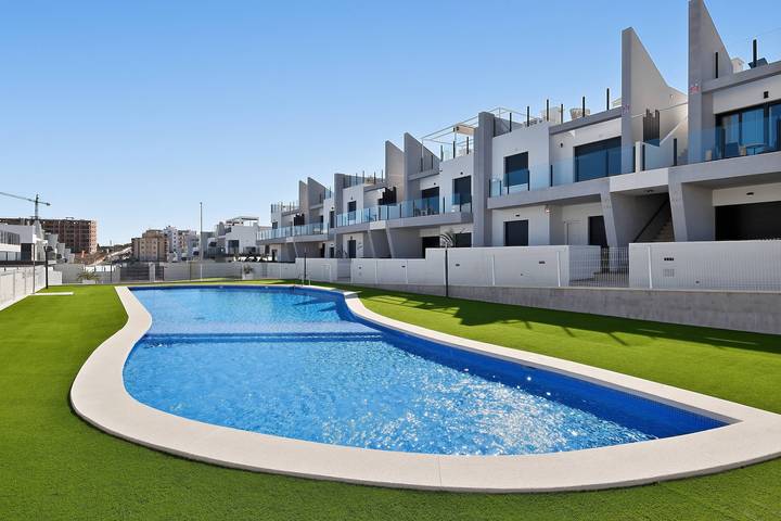 Appartement de vacances pour 6 personnes, avec jardin ainsi que piscine et terrasse, adapté aux familles - 1