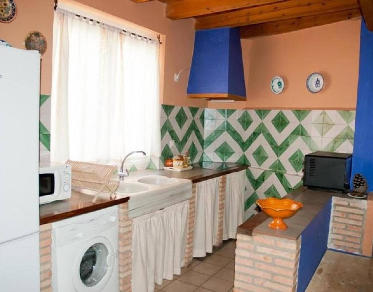 Maison de campagne "Jara" avec terrasse privée, jardin privé et Wi-Fi in Azuara, Province de Saragosse