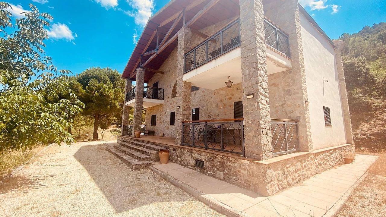 Chalet para 9 personas con jardín in Torres (Jaén), Sierras Subbéticas