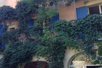 Location de vacances pour 6 personnes, avec jardin et balcon à Cucuron