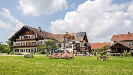 Bauernhof für 3 Personen, mit Seeblick und Garten in Waging am See