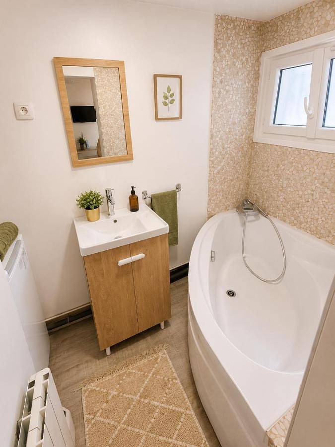 Le Nid Castries - Charmant studio indépendant et climatisé avec entrée privée centre Castries - Proche Montpellier in Castries, Côte méditerranéenne (France)