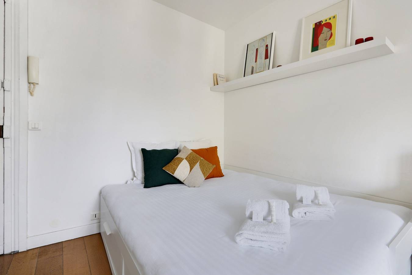 Hel studio-lejlighed, B Canal St Martin Lovely Room in 10th Arrondissement, Paris