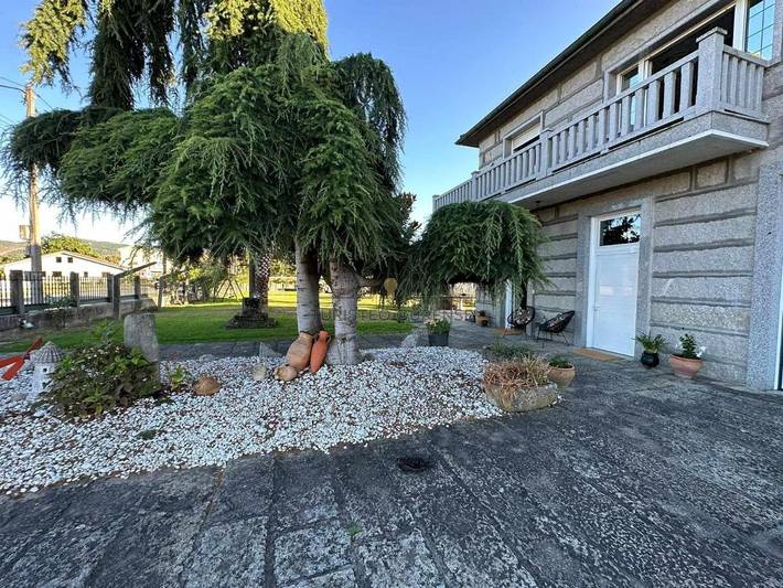 Casa rural para 8 personas, con jardín además de terraza y piscina, Se admiten mascotas en Provincia de Orense - 4