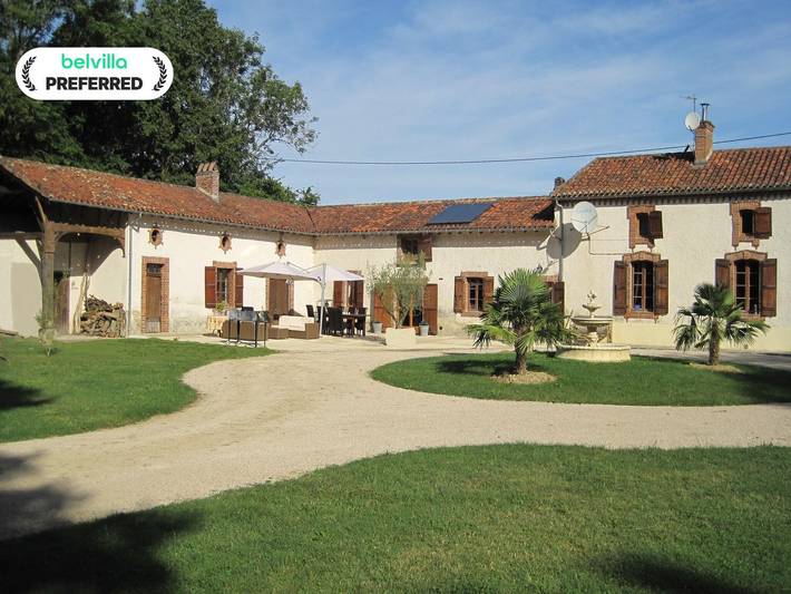 Gîte pour 6 personnes, avec jardin ainsi que piscine et terrasse, adapté aux familles