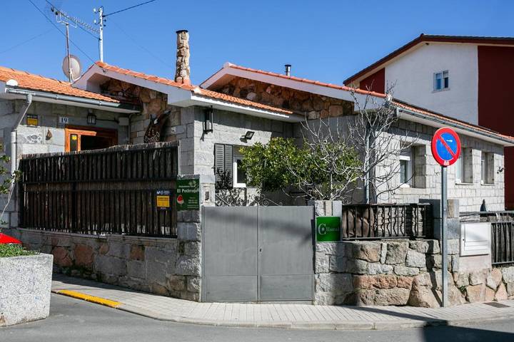 Casa rural para 9 personas, con Terraza además de Jardín y Vistas en Torrelodones - 2
