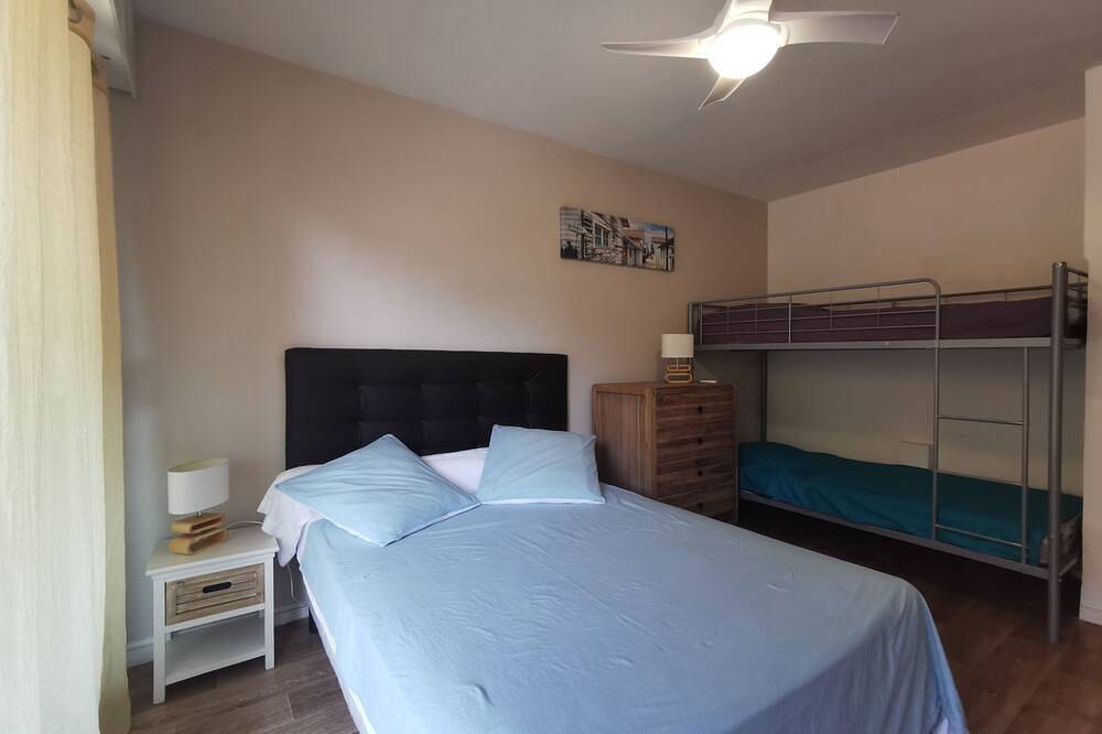 Appartement entier, Appartement T2 de 40m2 avec parking privatif au cœur d'Arcachon in Arcachon, Région d'Arcachon