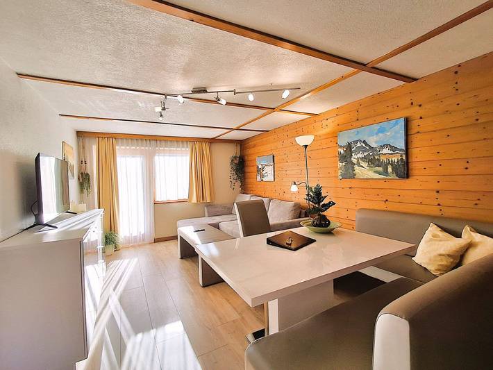 Ferienwohnung für 6 Personen, mit Terrasse und Ausblick in Schruns